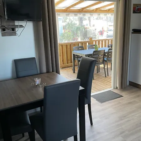 Mobilhome Κάμπινγκ *
